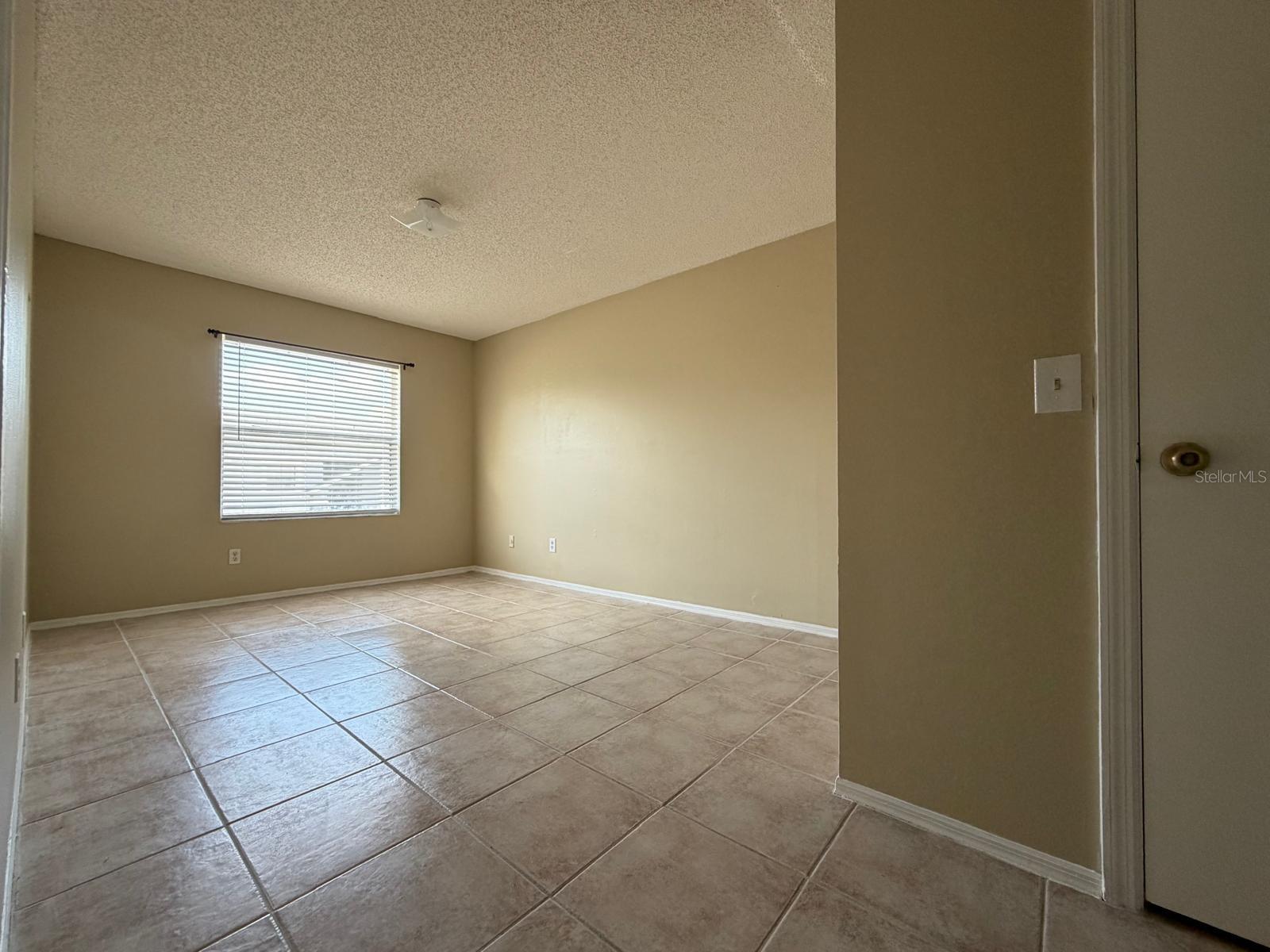 Image 9 of 11 For 4240 Pershing Pointe Place 7