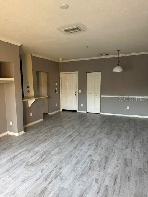 Image 5 of 38 For 3707 Conroy Road 1729