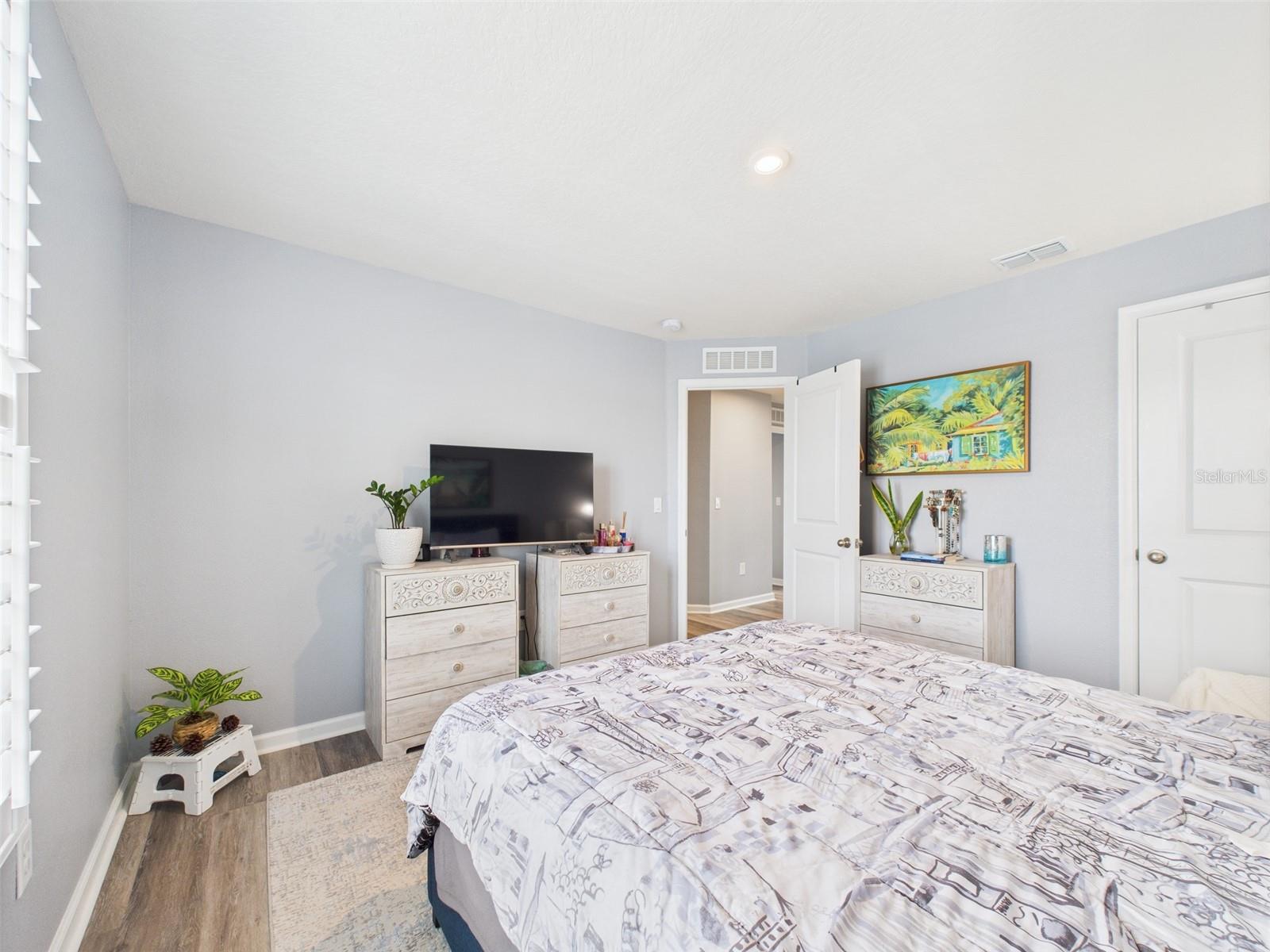 Image 17 of 32 For 567 Eagle Landing Boulevard
