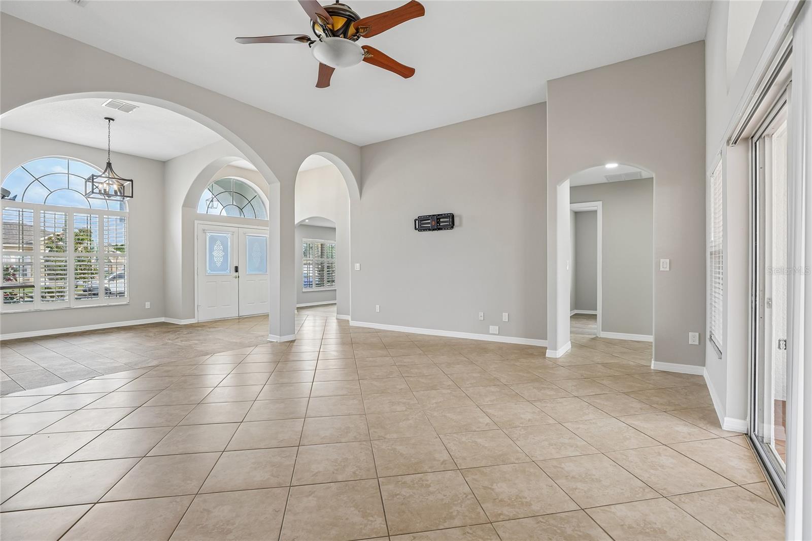 Image 7 of 49 For 4612 Huron Bay Circle