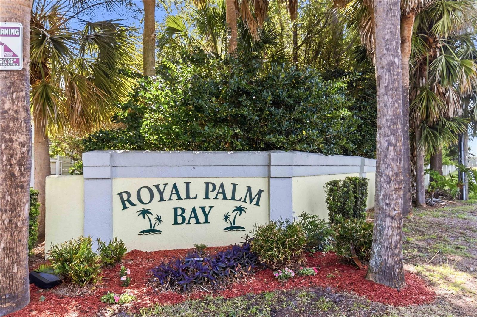 Image 2 of 40 For 2033 Royal Bay Blvd  51