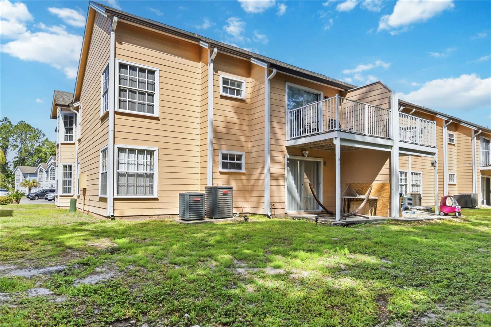 Image 30 of 40 For 2033 Royal Bay Blvd  51