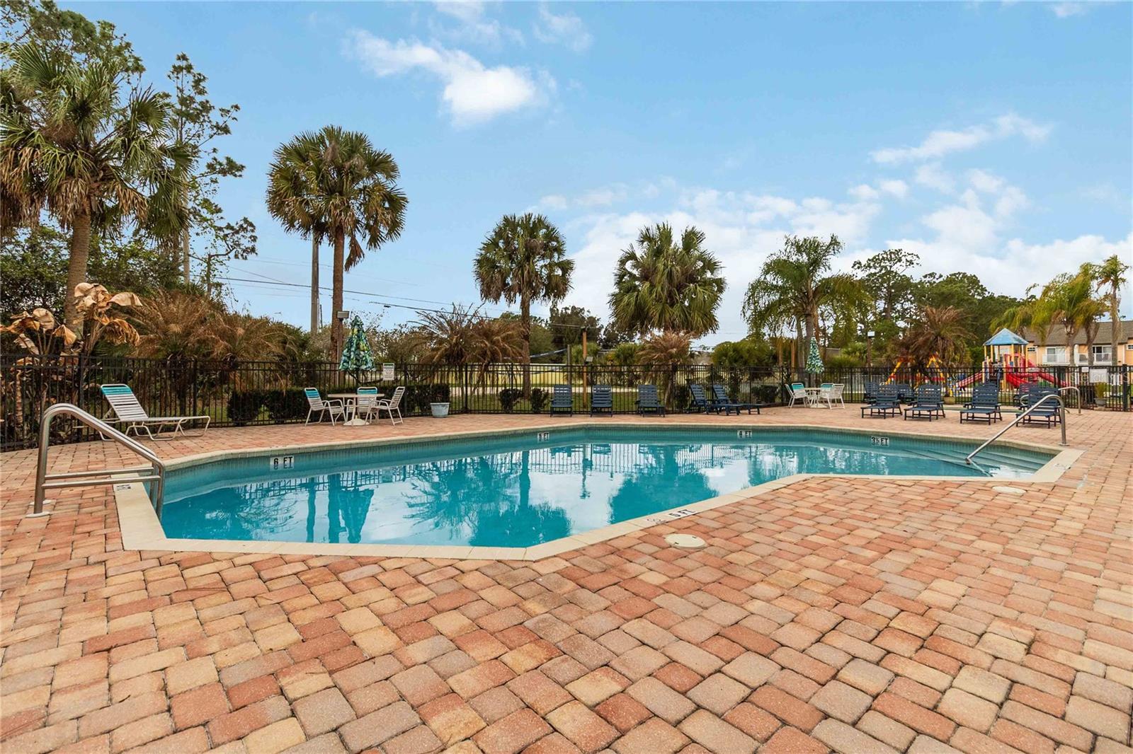 Image 37 of 40 For 2033 Royal Bay Blvd  51