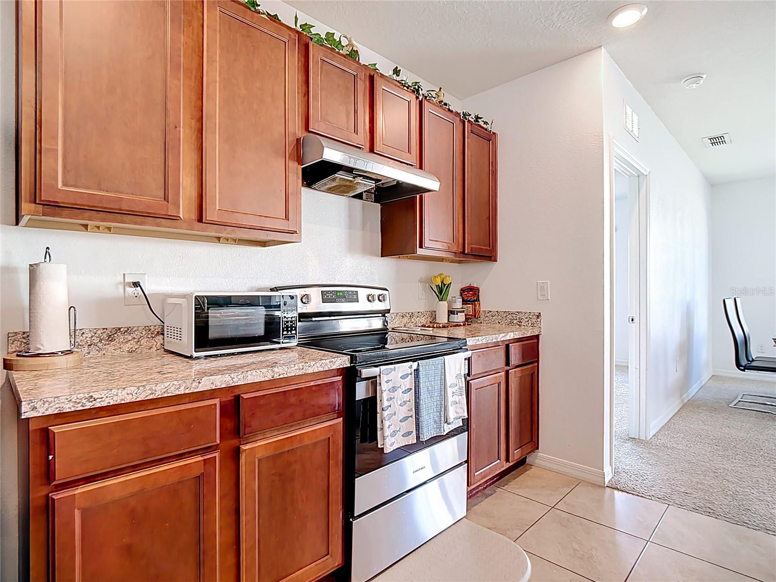 Image 10 of 31 For 241 Meadowbrook Boulevard