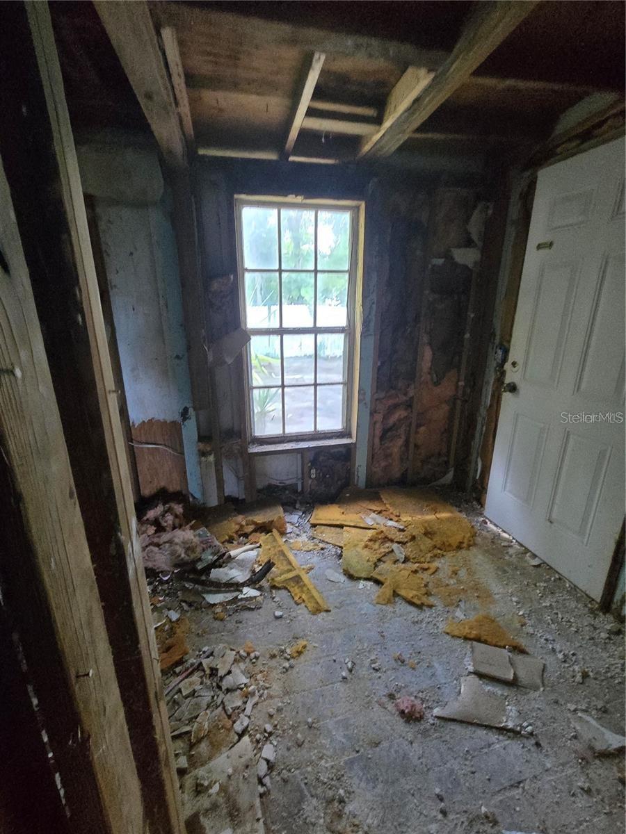Image 7 of 8 For 17208 Mercury Road