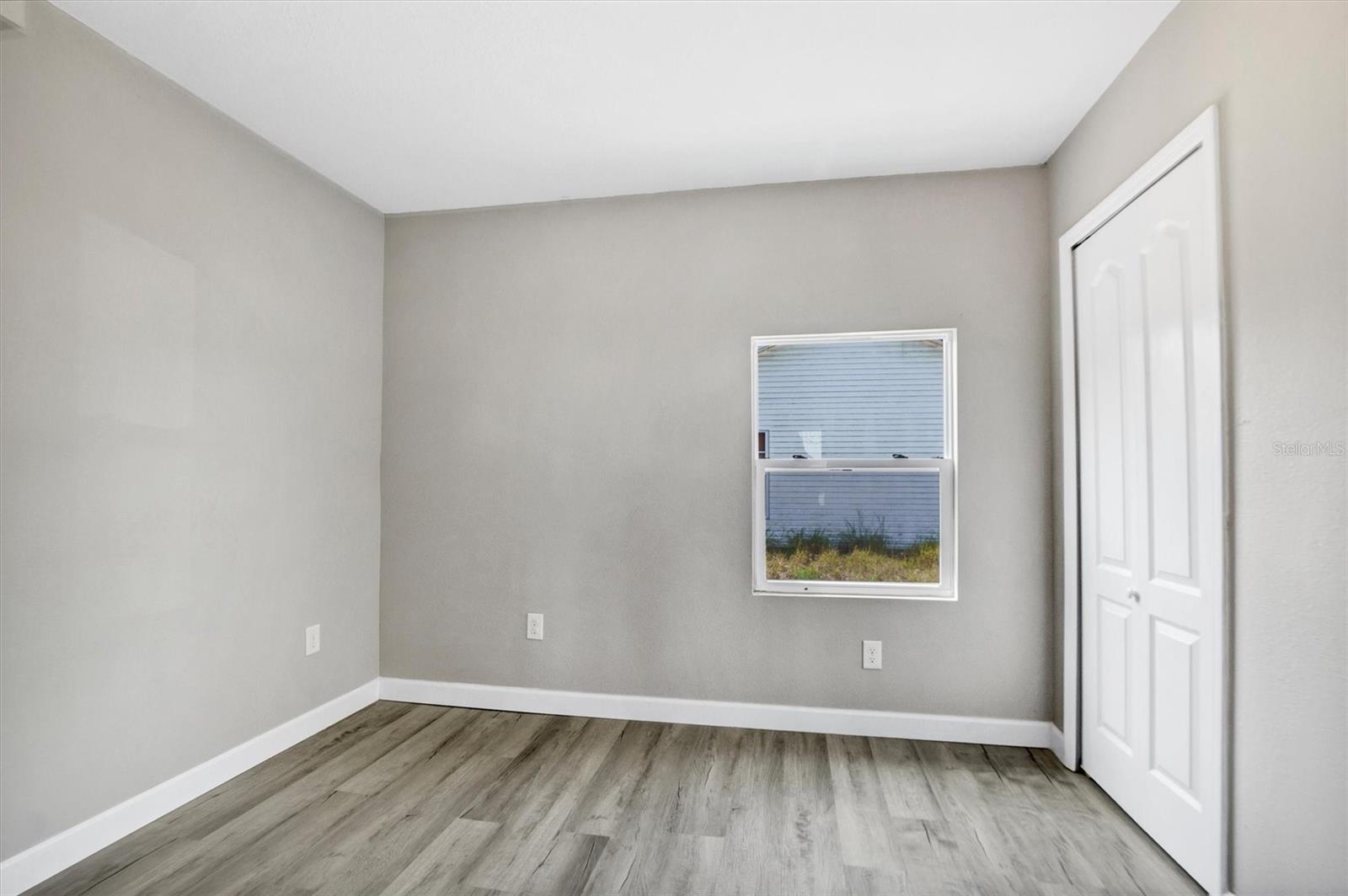 Image 12 of 21 For 209 Piney Avenue