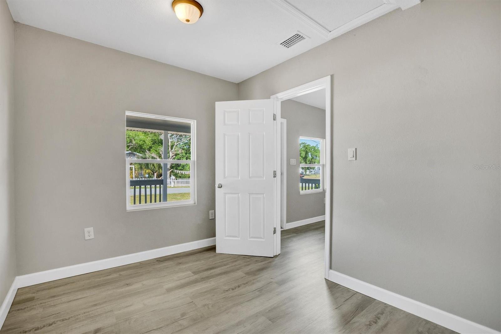 Image 15 of 21 For 209 Piney Avenue