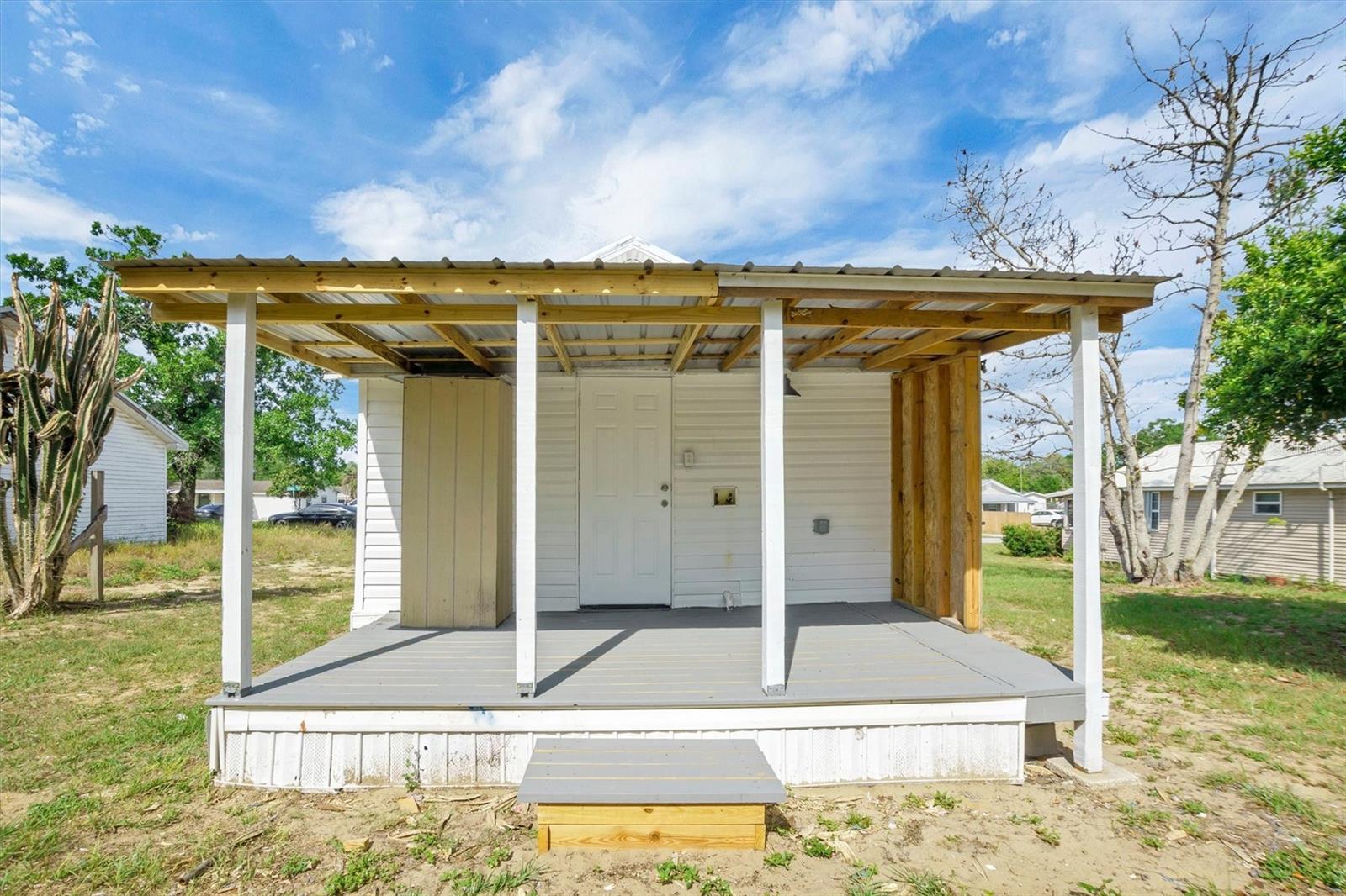 Image 16 of 21 For 209 Piney Avenue