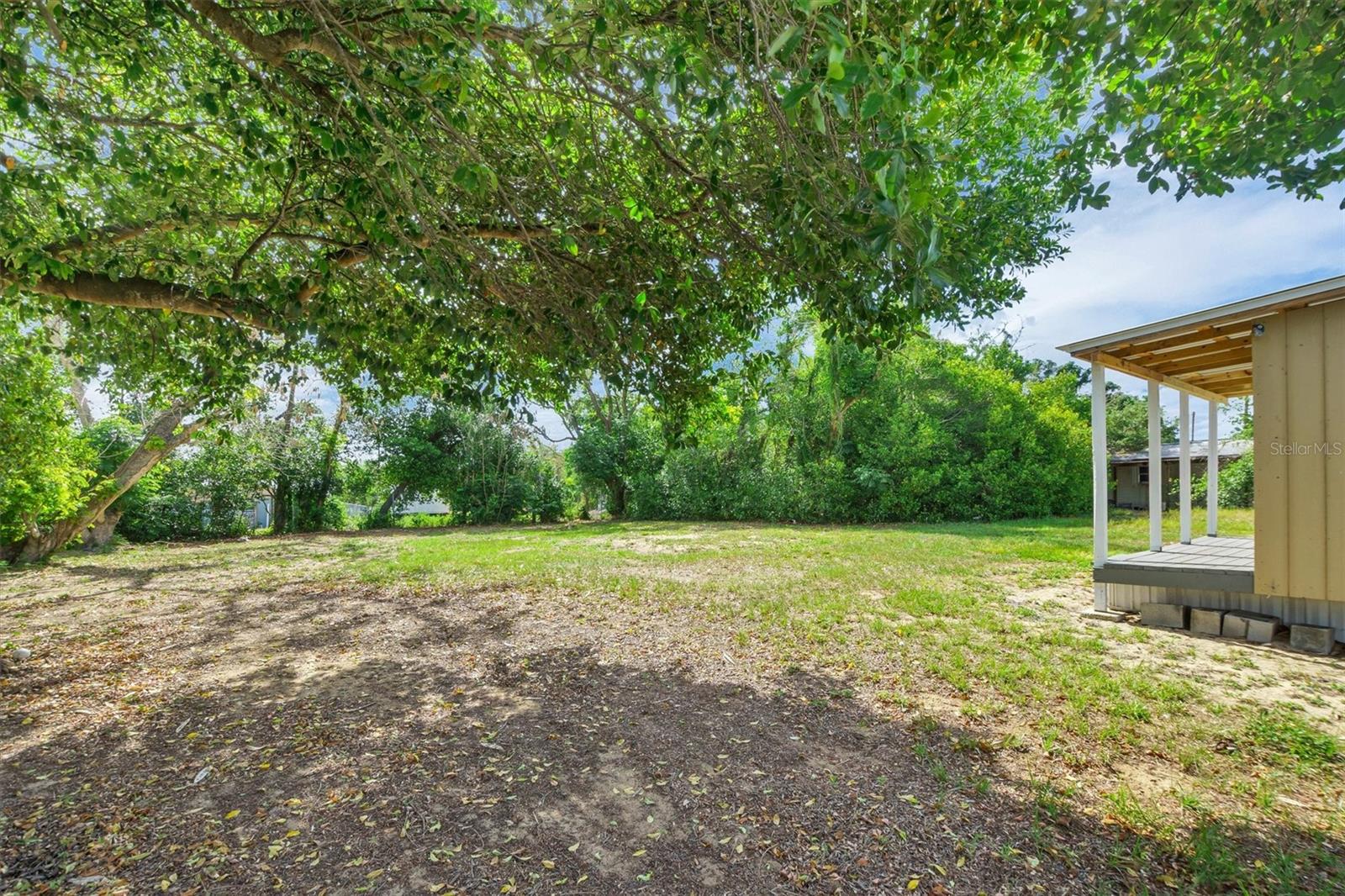 Image 19 of 21 For 209 Piney Avenue