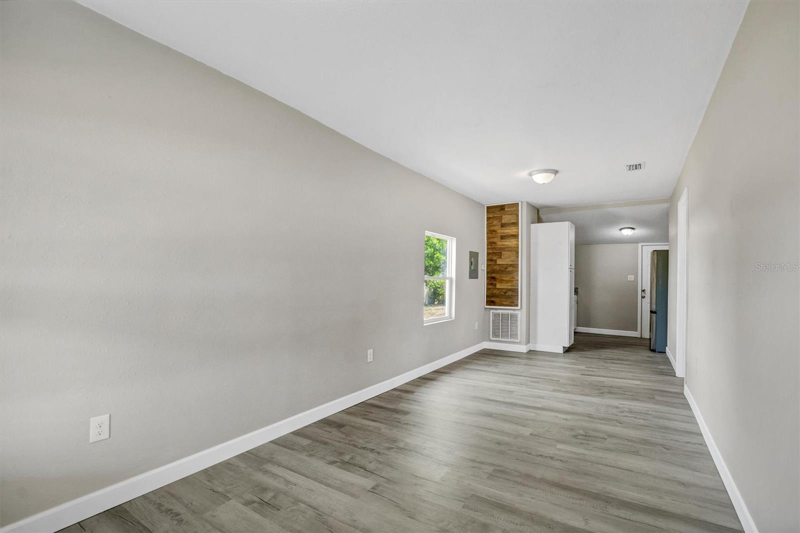 Image 4 of 21 For 209 Piney Avenue