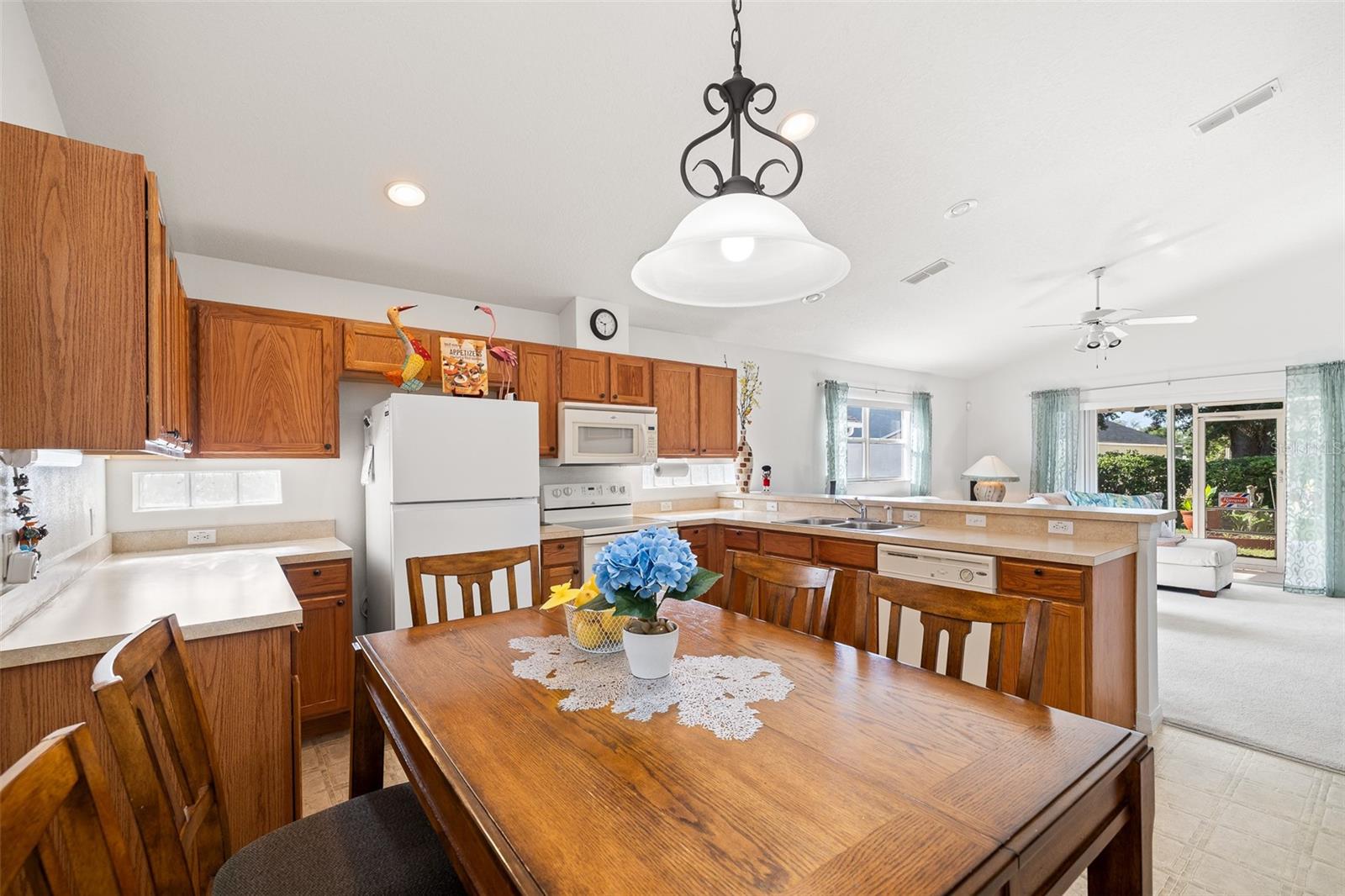 Image 19 of 47 For 2752 Barclay Lane