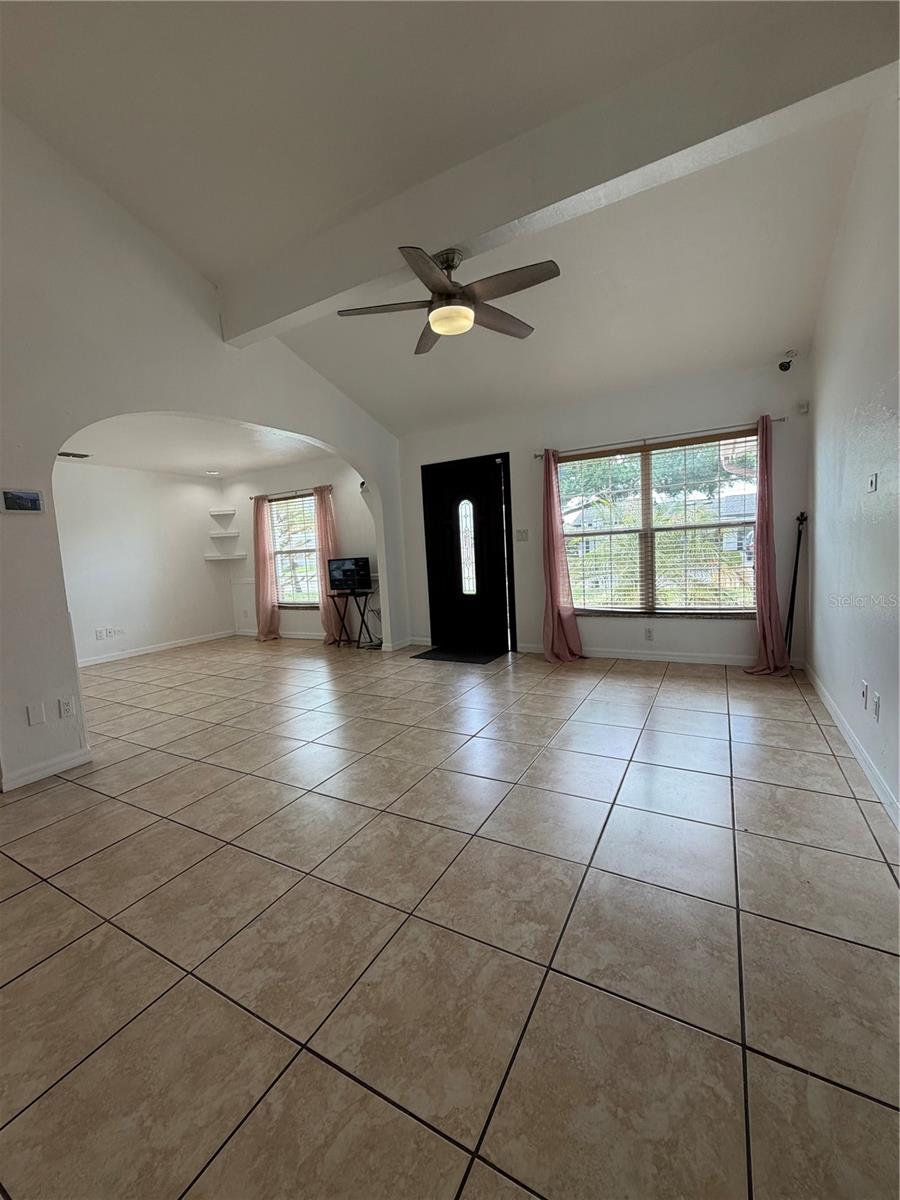 Image 3 of 24 For 101 Gardenia Road