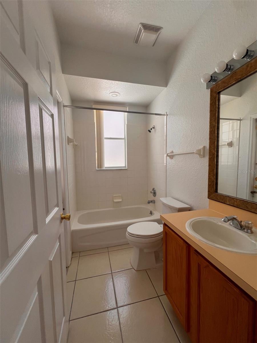 Image 29 of 47 For 218 Hampton Drive