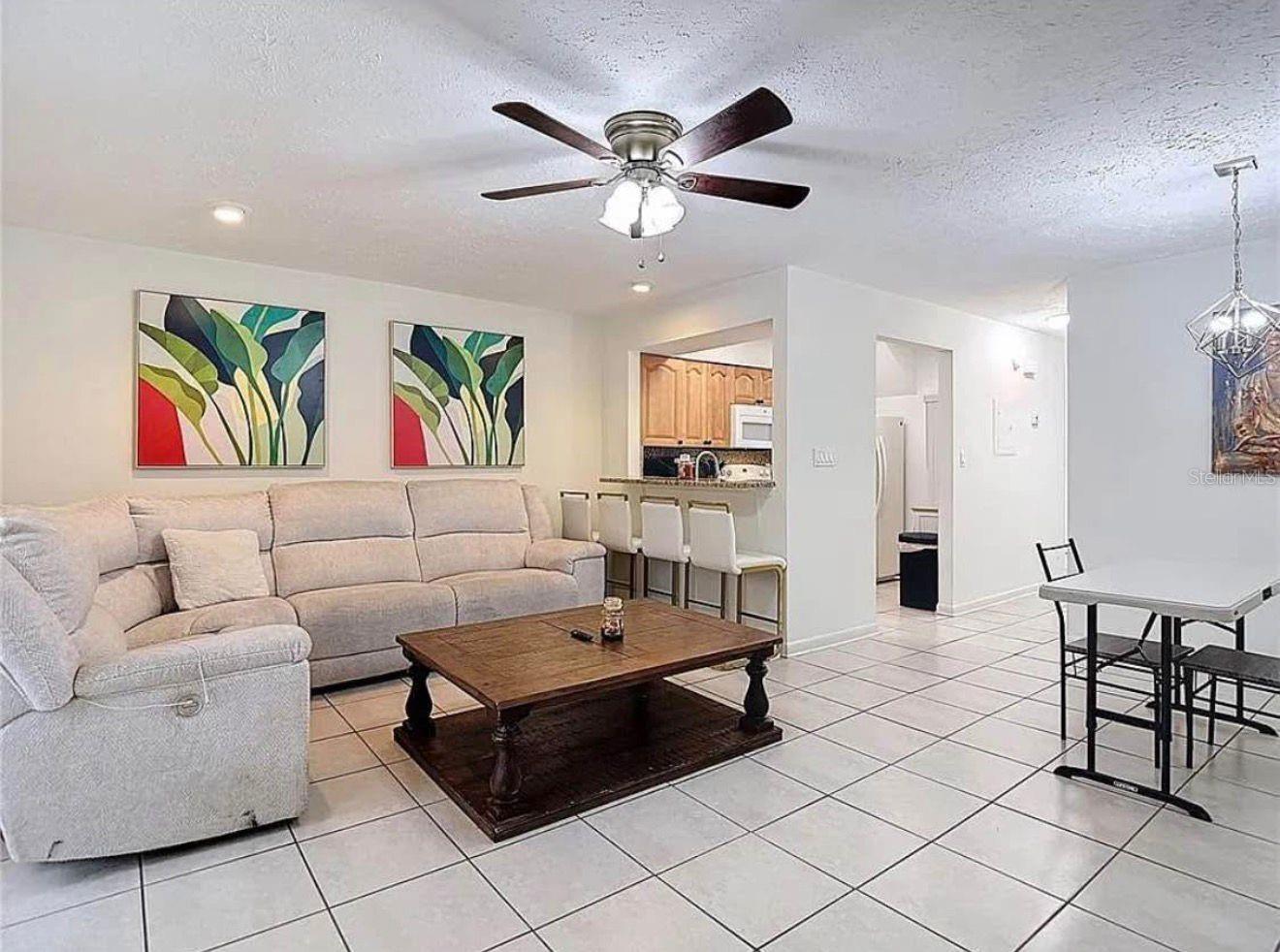 Image 2 of 8 For 10131 Lake Oak Circle