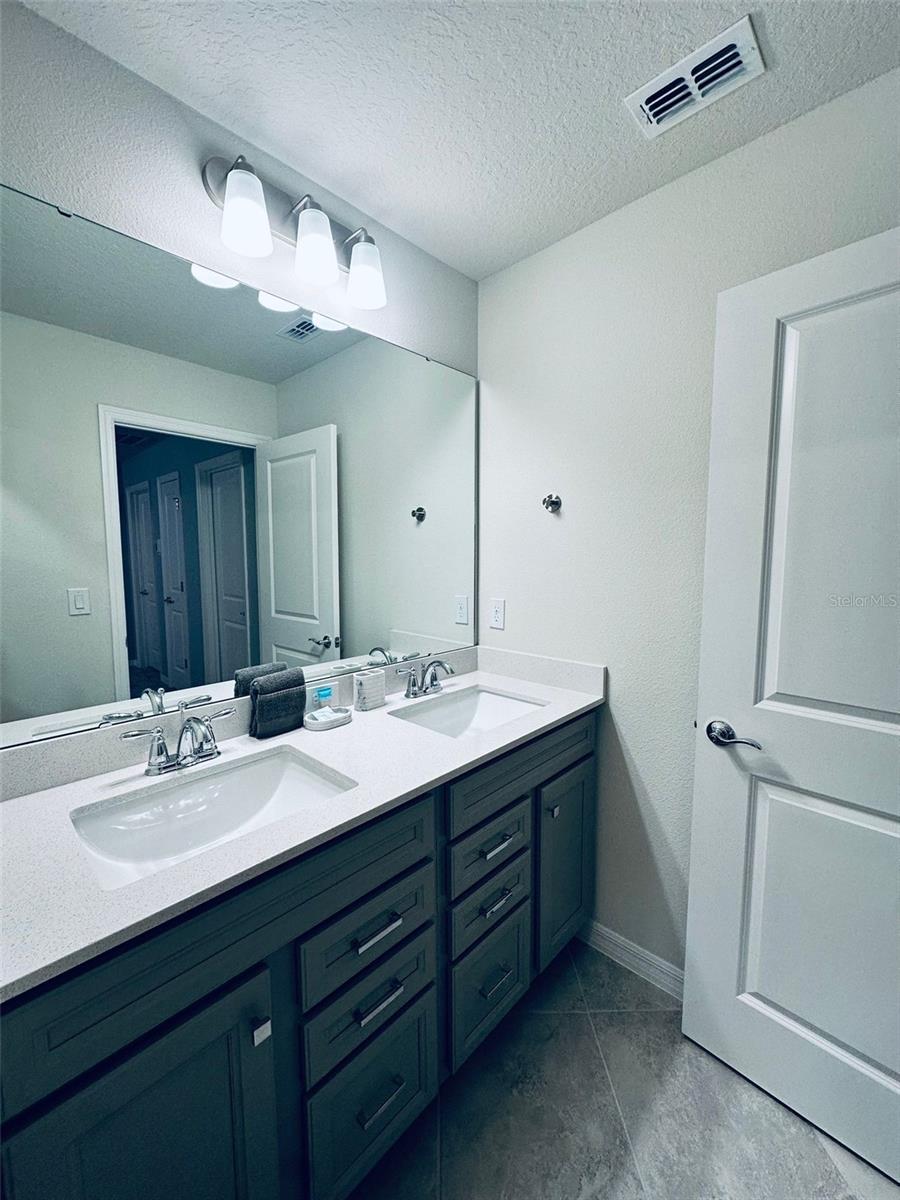 Image 17 of 56 For 1256 Blue Paradise Drive