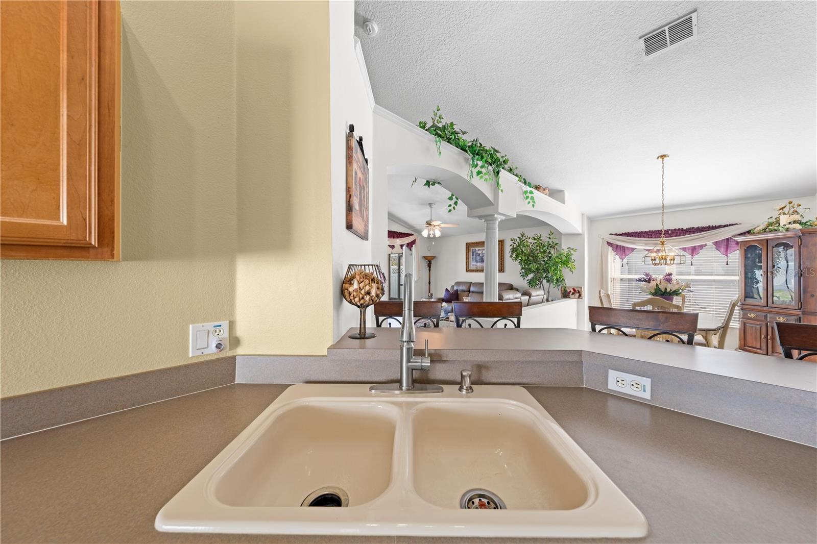 Image 19 of 68 For 2513 Crown Ridge Circle