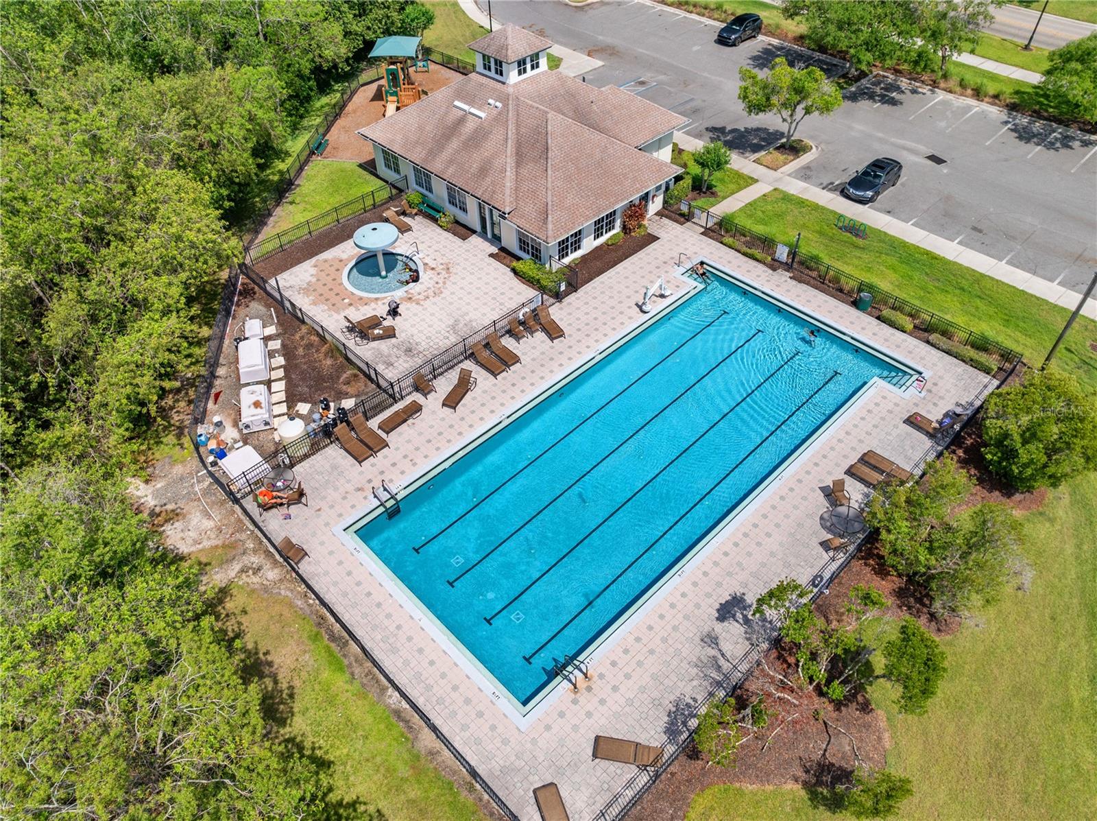Image 4 of 68 For 2513 Crown Ridge Circle