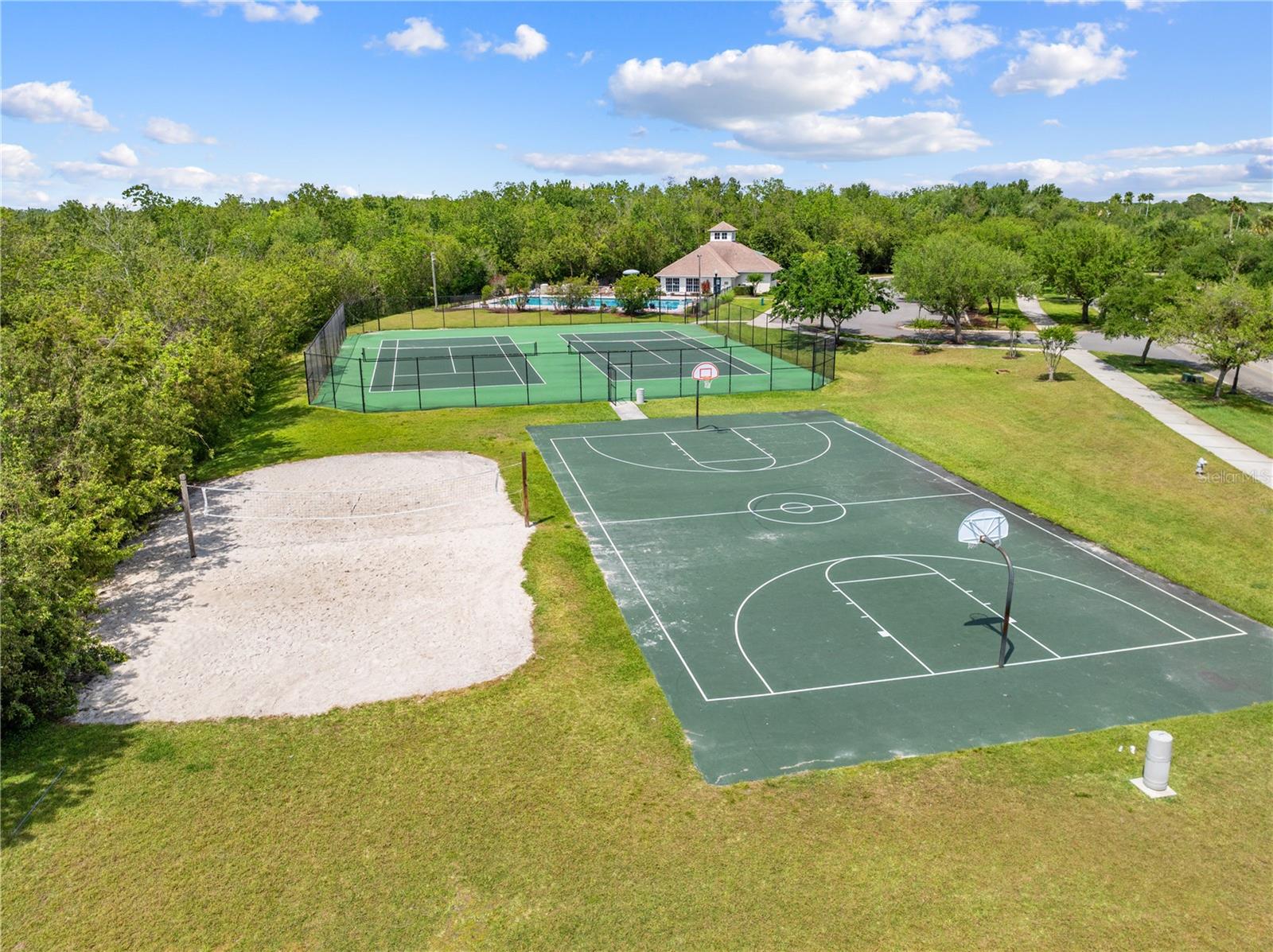 Image 7 of 68 For 2513 Crown Ridge Circle