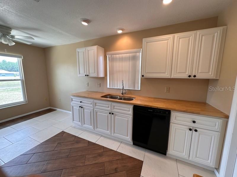 Image 7 of 25 For 350 Buttonwood Drive