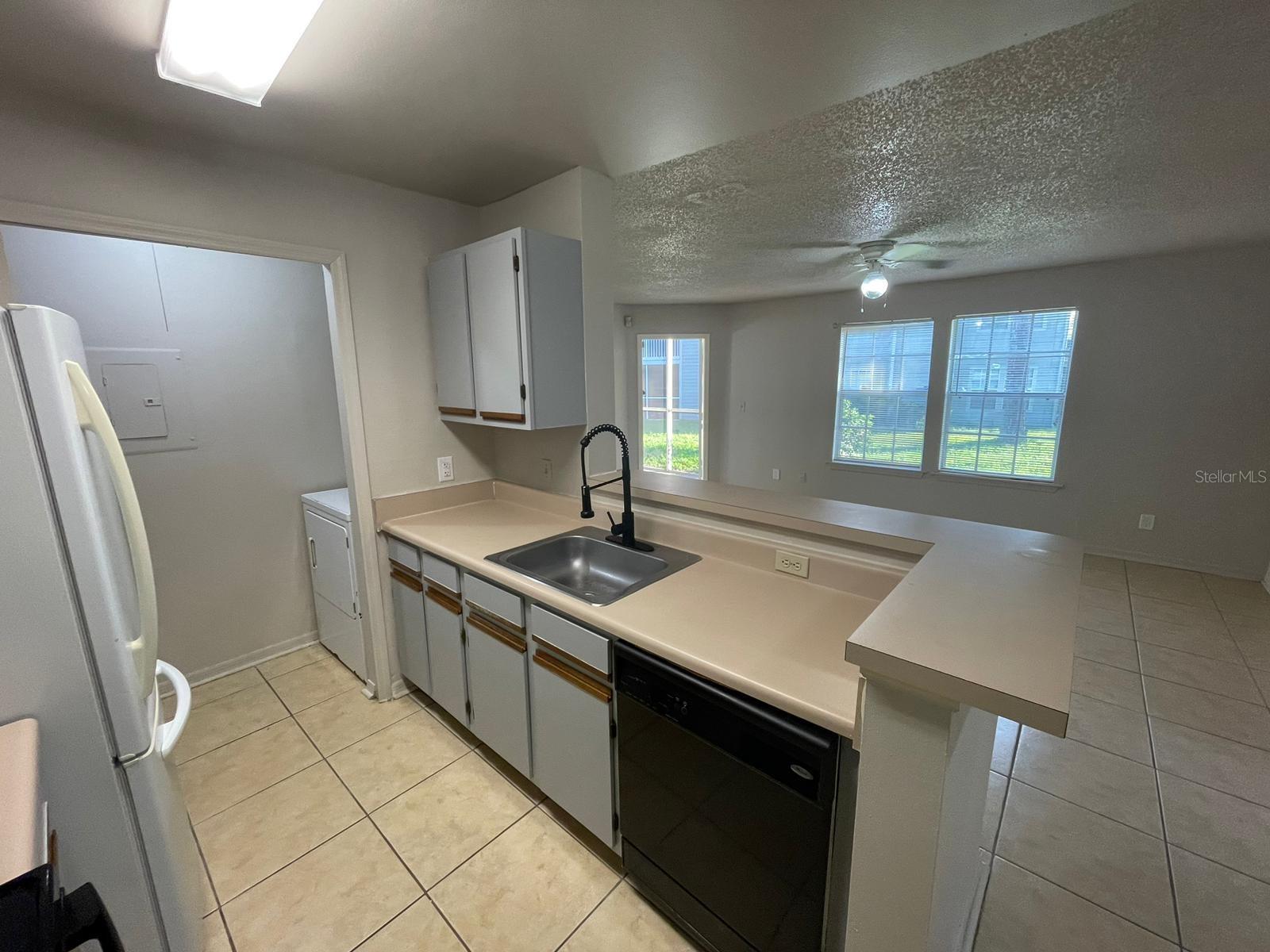 Image 13 of 28 For 6100 Westgate Drive  103