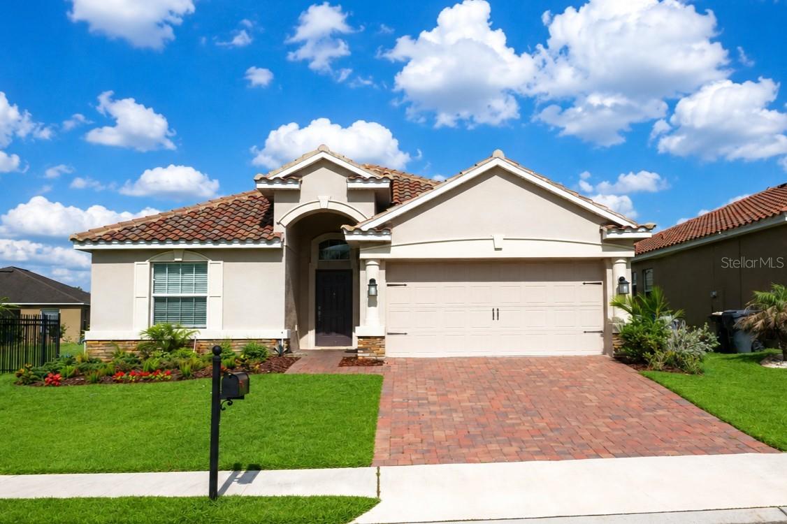 Details for 2172 Lake Side Avenue, DAVENPORT, FL 33837
