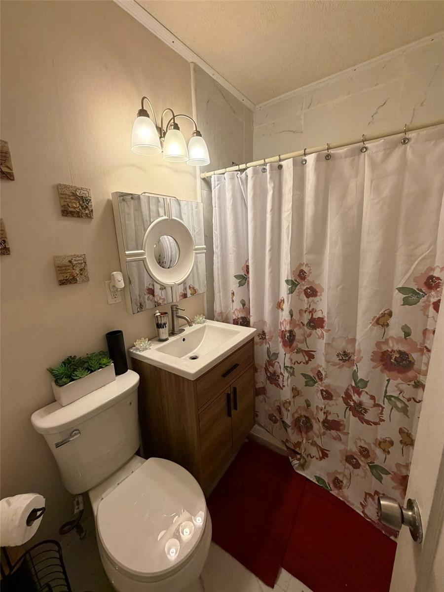 Image 18 of 32 For 131 39th Street