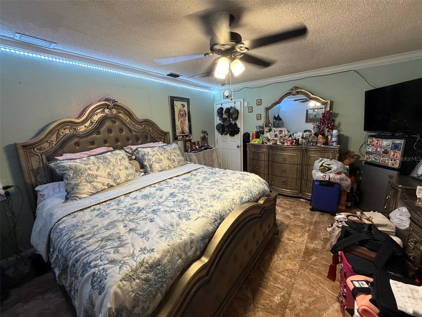 Image 20 of 32 For 131 39th Street