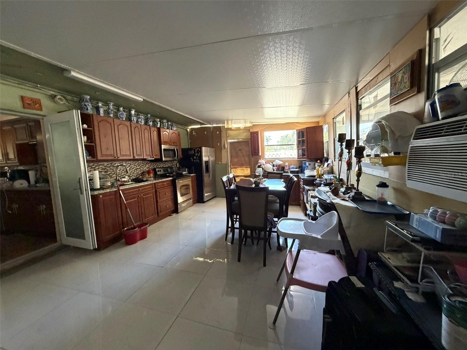 Image 21 of 32 For 131 39th Street