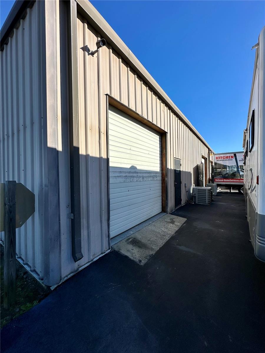 Image 3 of 20 For 1210-1232 Dyer Boulevard 1218