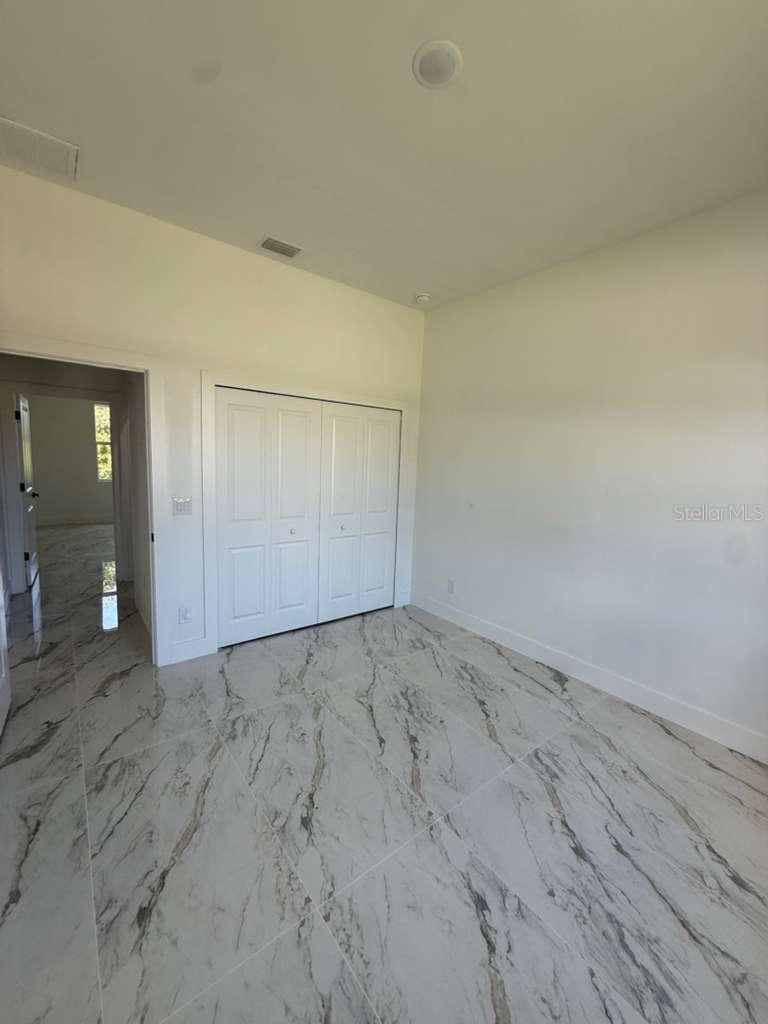 Image 16 of 26 For 908 Winters Street E
