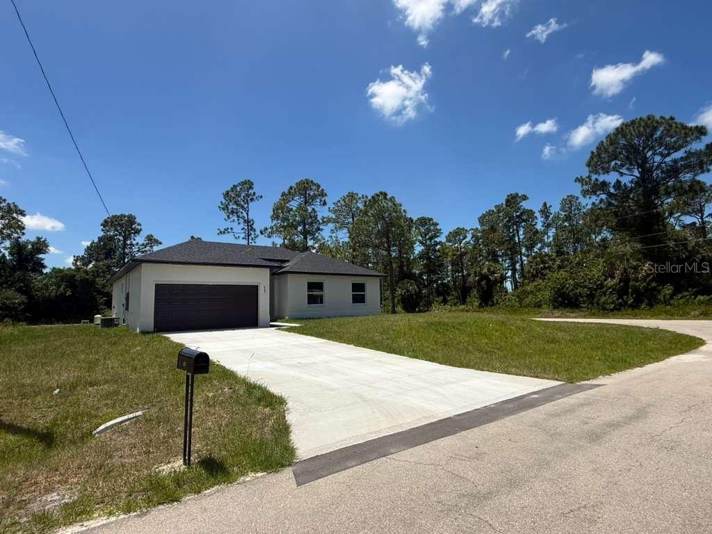 Image 2 of 26 For 908 Winters Street E