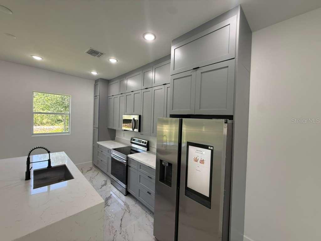 Image 5 of 26 For 908 Winters Street E