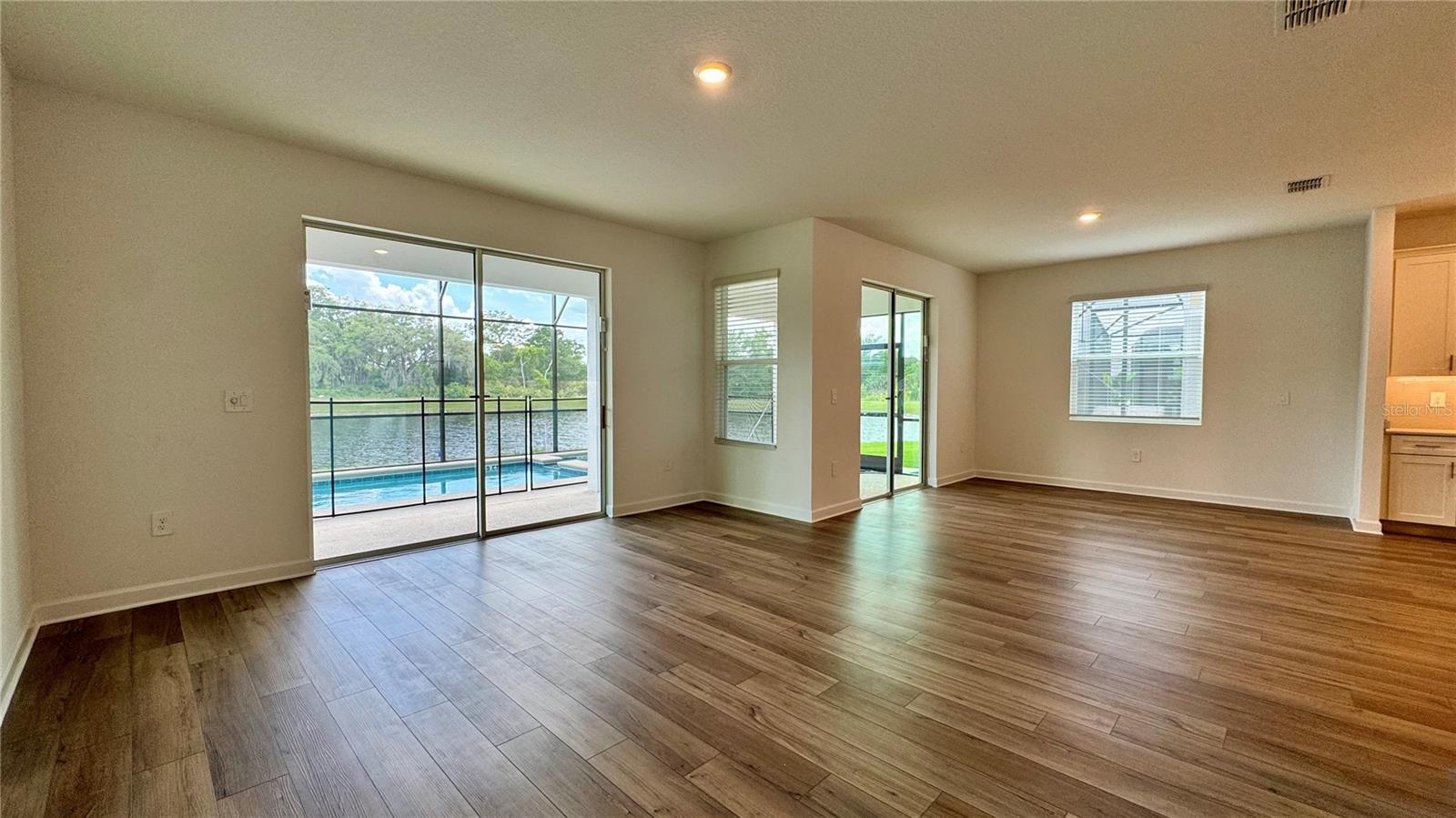 Image 12 of 48 For 7854 Poplin Street