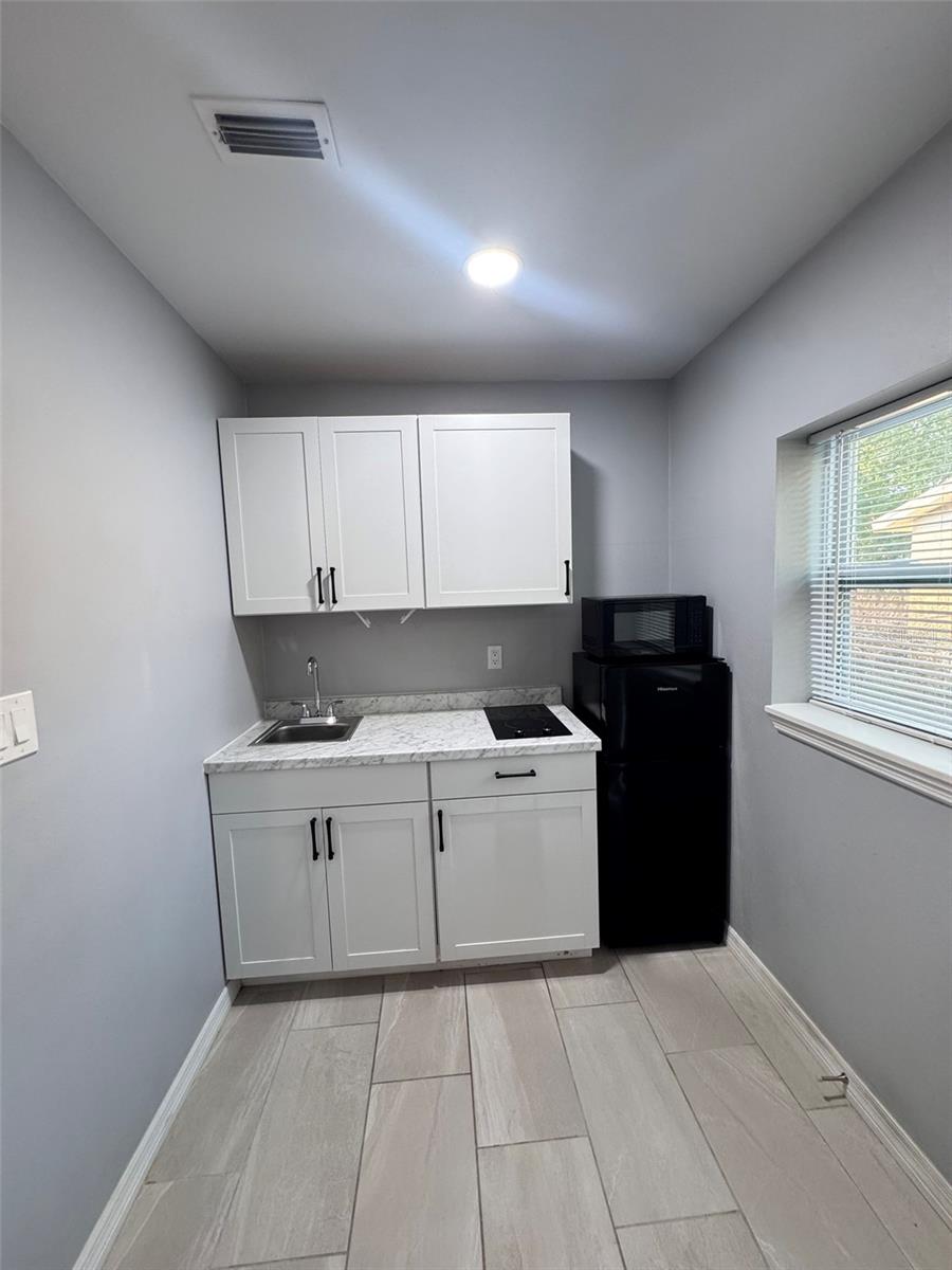 Image 3 of 12 For 188 Fiesta Drive 1