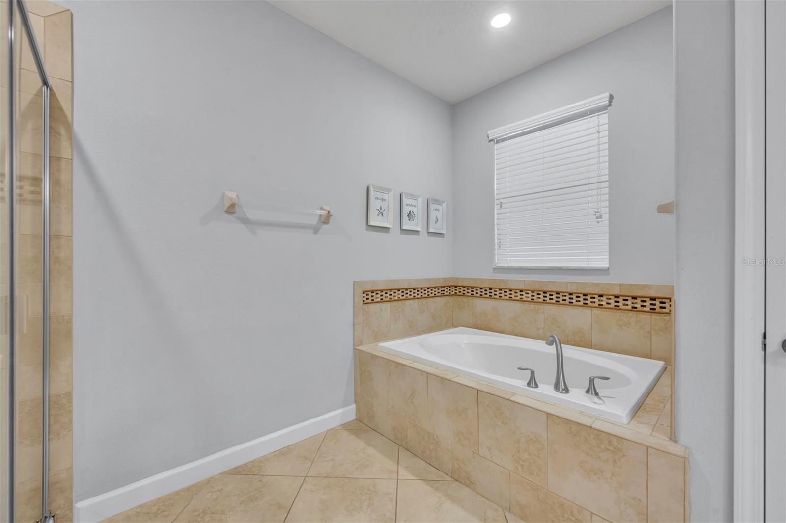 Image 21 of 55 For 1435 Rolling Fairway Drive