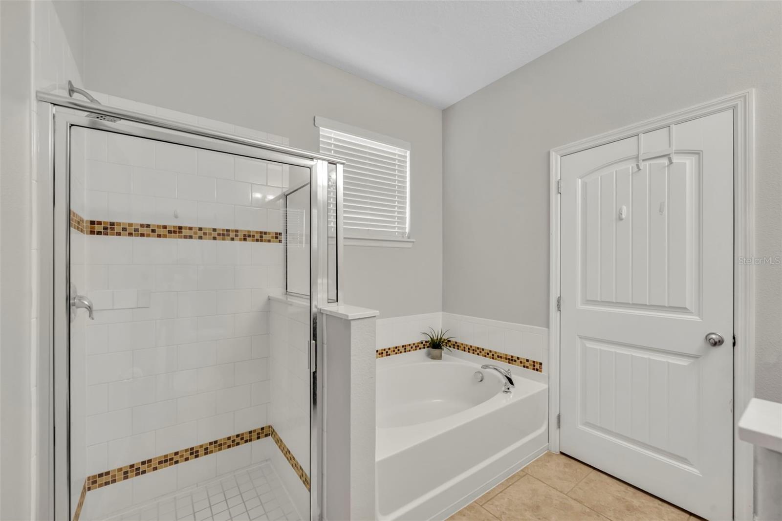 Image 20 of 72 For 4209 Oakview Drive