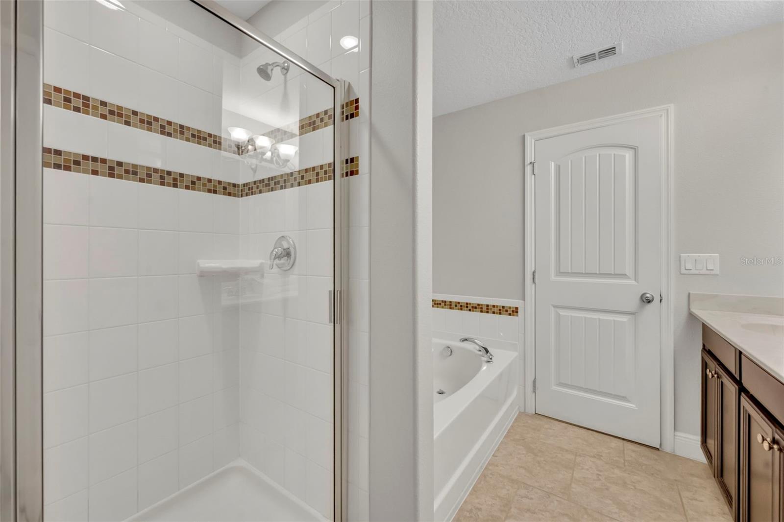 Image 29 of 72 For 4209 Oakview Drive
