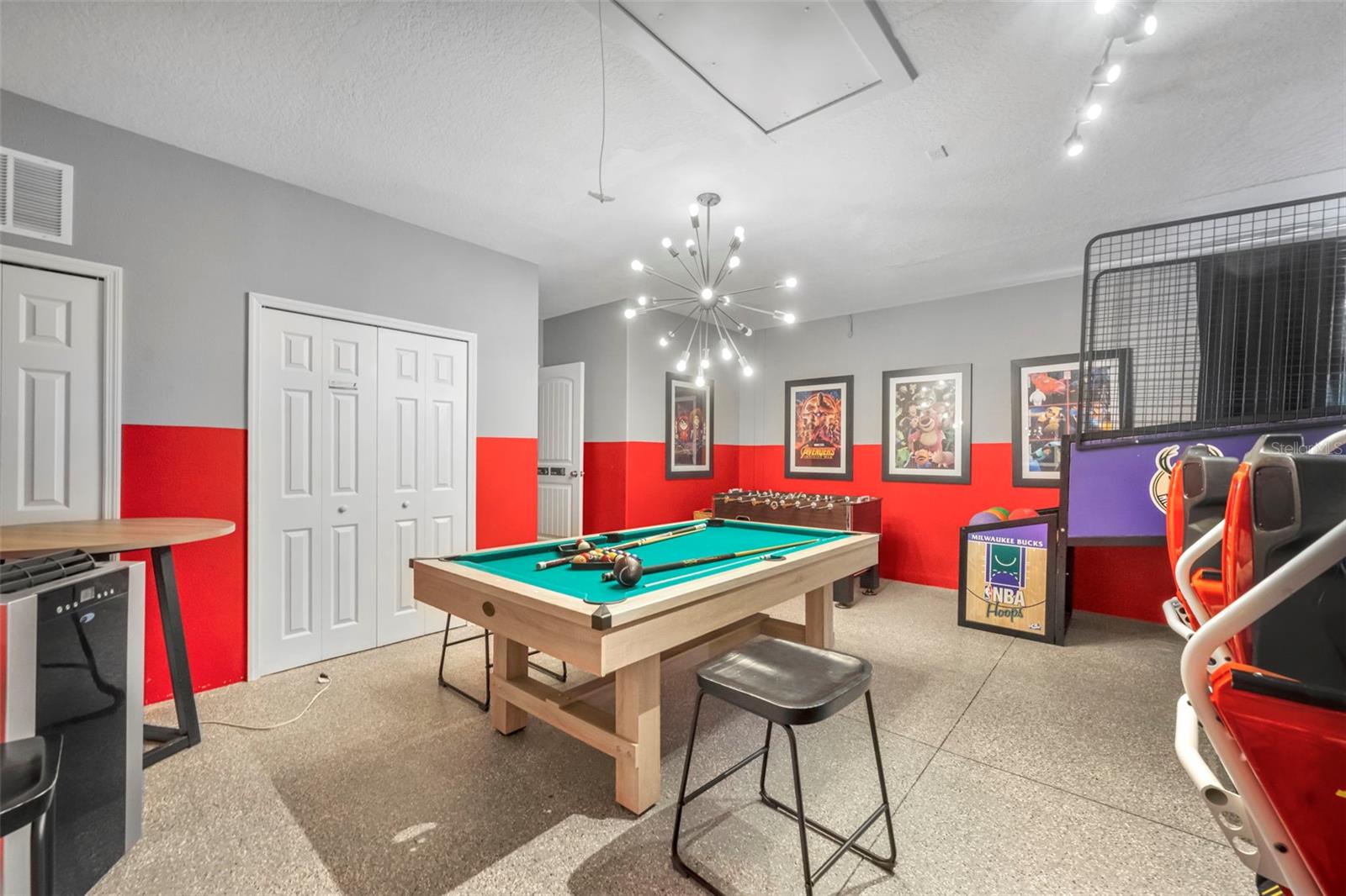 Image 39 of 72 For 4209 Oakview Drive