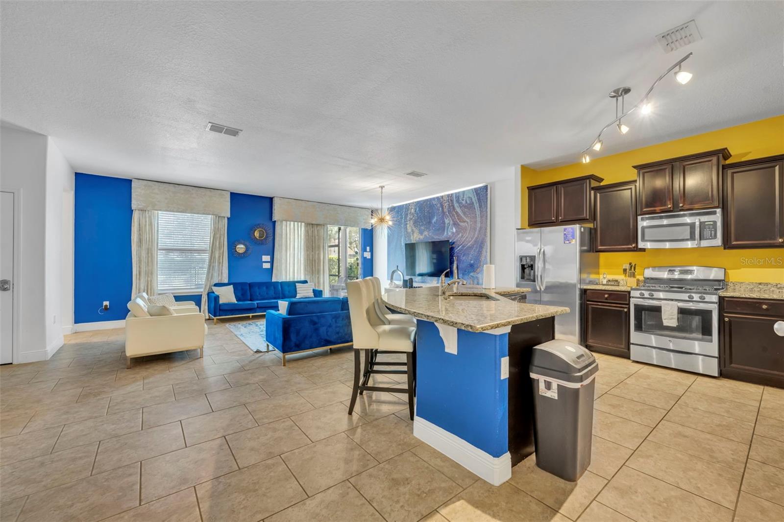Image 7 of 72 For 4209 Oakview Drive