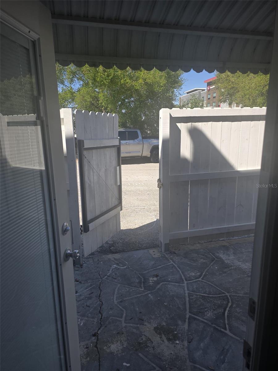Image 6 of 16 For 5850 Cypress Gardens Boulevard 604
