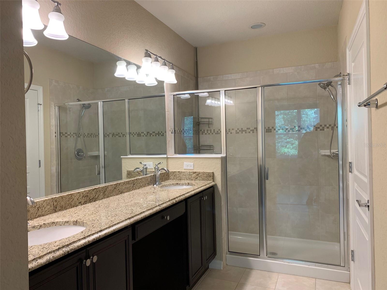Image 7 of 11 For 8363 Bella Tierra Ct