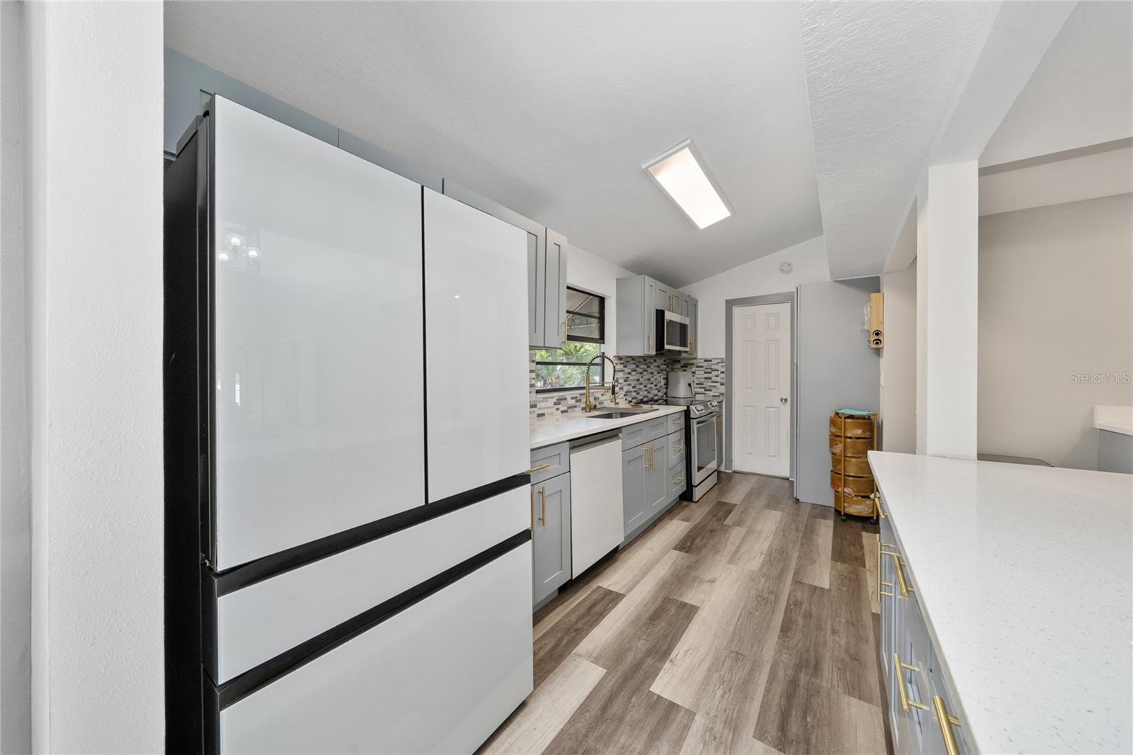 Image 10 of 41 For 357 Ridgewood Street