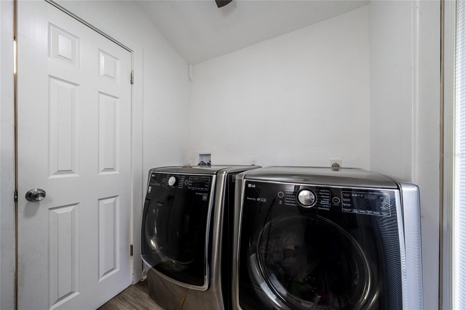 Image 20 of 41 For 357 Ridgewood Street