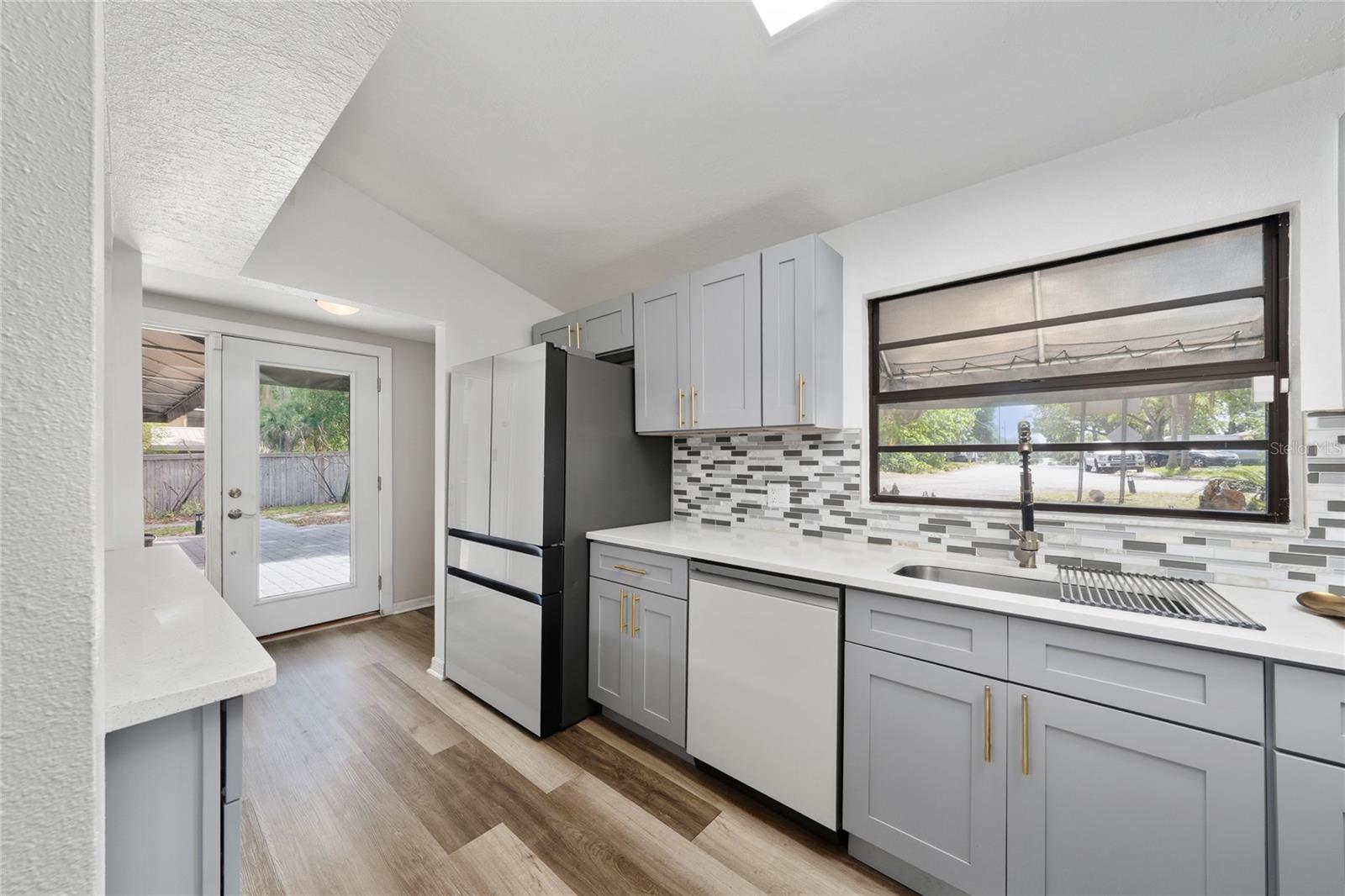 Image 9 of 41 For 357 Ridgewood Street
