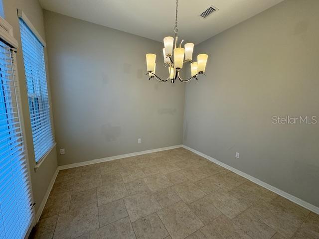Listing photo id 10 for 1432 Resolute Street