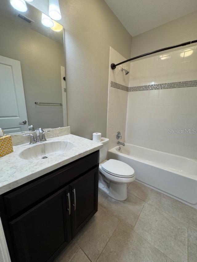 Listing photo id 25 for 1432 Resolute Street
