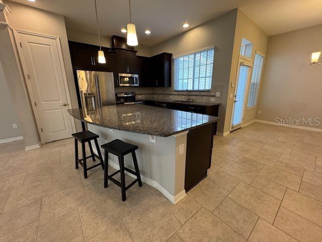 Listing photo id 6 for 1432 Resolute Street