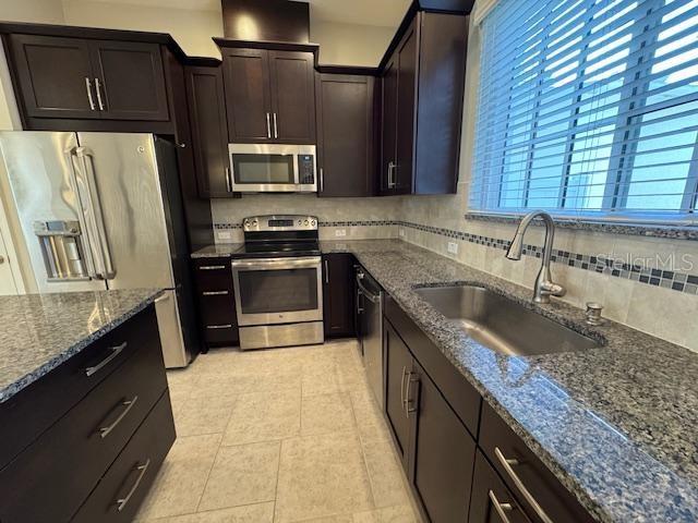 Listing photo id 7 for 1432 Resolute Street