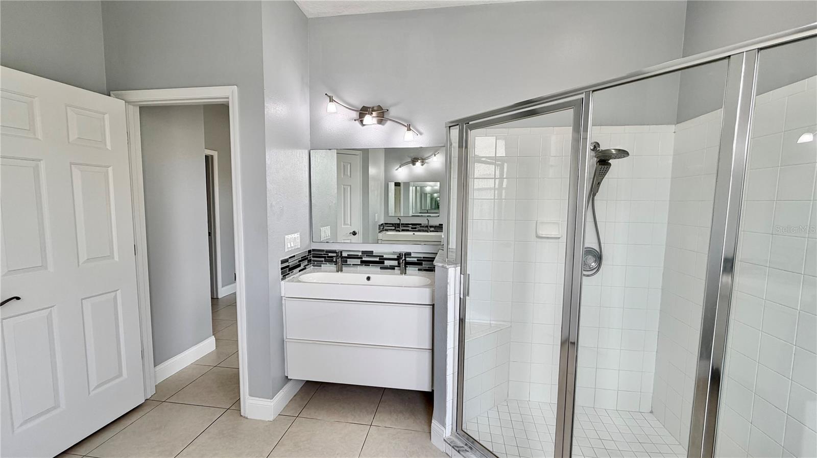 Image 24 of 36 For 4860 Chalfont Drive
