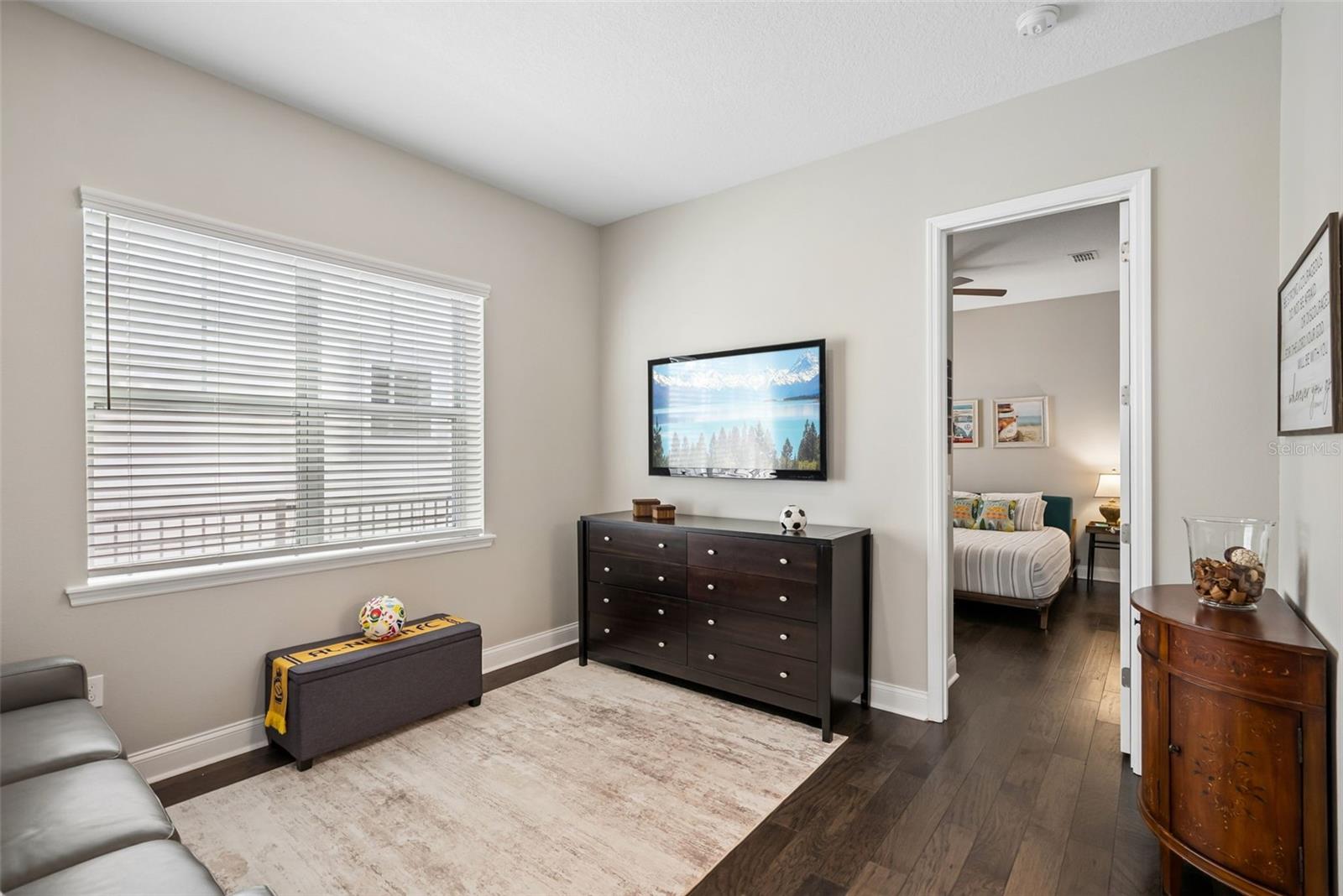Image 11 of 33 For 13308 Stoddart Avenue